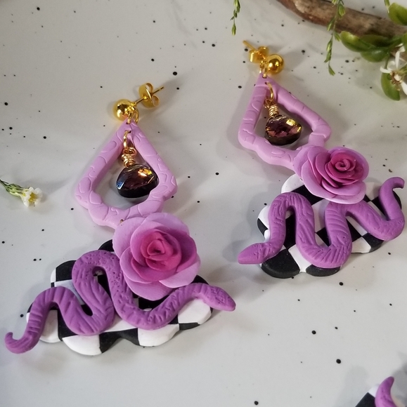 Handcrafted polymer clay earrings - Picture 1 of 3